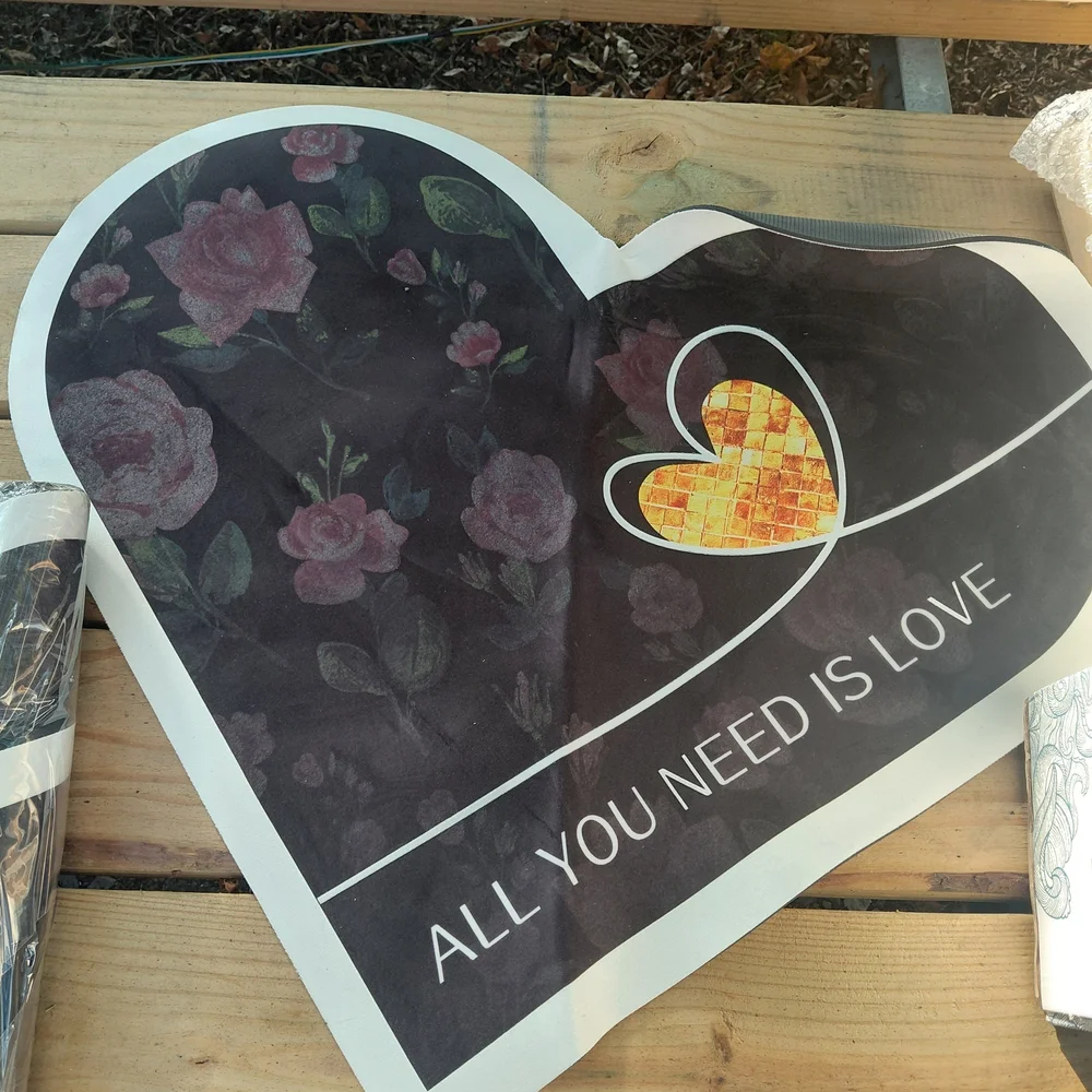 Heart-Shaped Wall Decor with Floral Design